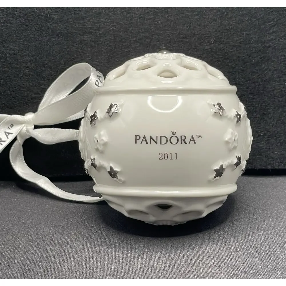 Pandora‎ Christmas Ornament 2011 Unforgettable Snowball 9